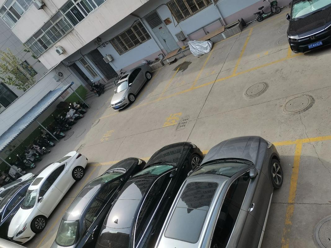 新耿街果品公司优质房源出租 三室一厅二楼好房